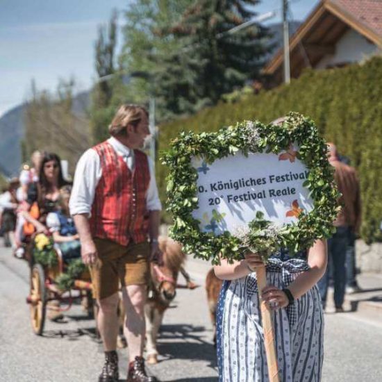 festa dei fiori di melo Naz-Sciaves